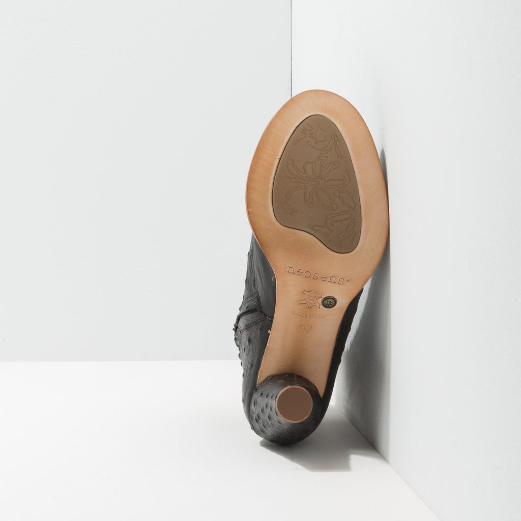 Neosens S939F FANTASY OSTRICH BLACK / BEBA