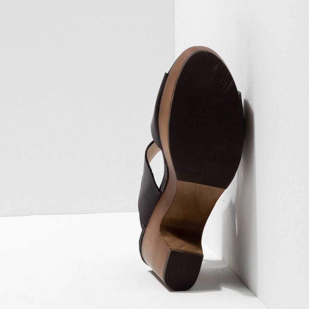 Neosens S3270 RESTORED SKIN EBONY/ ST.LAURENT SANDAL