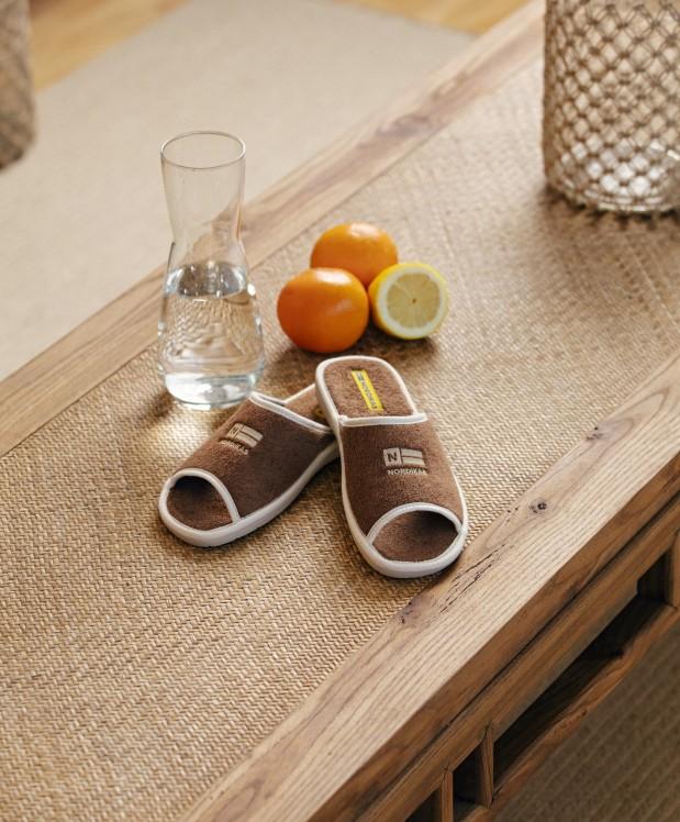 Nordikas ZAPATILLAS DE CASA HOMBRE TOALLA MARRON
