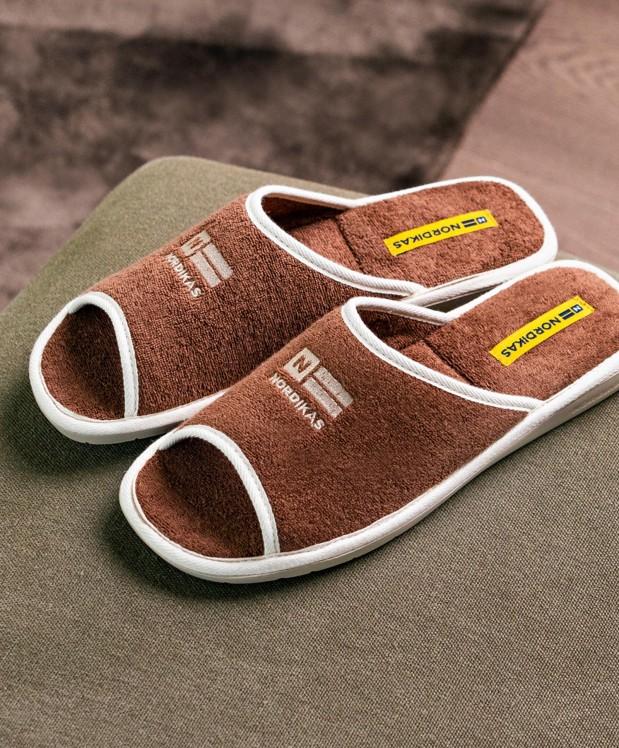nordikas ZAPATILLAS DE CASA HOMBRE TOALLA MARRON