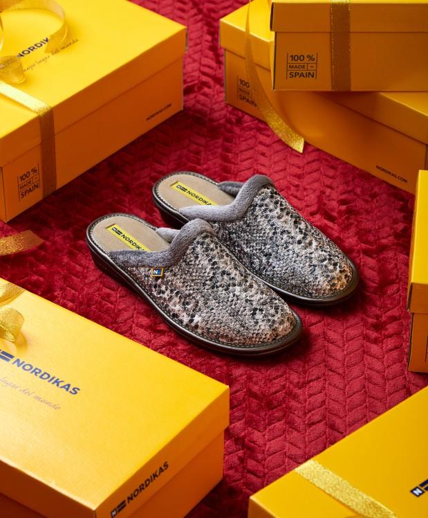 Nordikas ZAPATILLAS DE CASA MUJER PITON ARENA