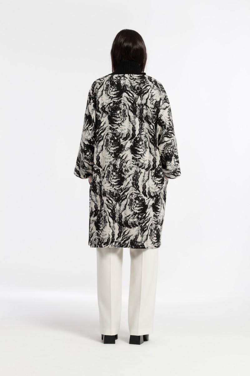 Oky Coky ABRIGO MANGA RANGLAN PUNTO JACQUARD FLORES