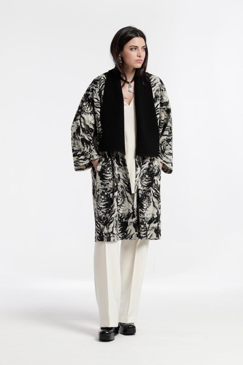 oky coky ABRIGO MANGA RANGLAN PUNTO JACQUARD FLORES