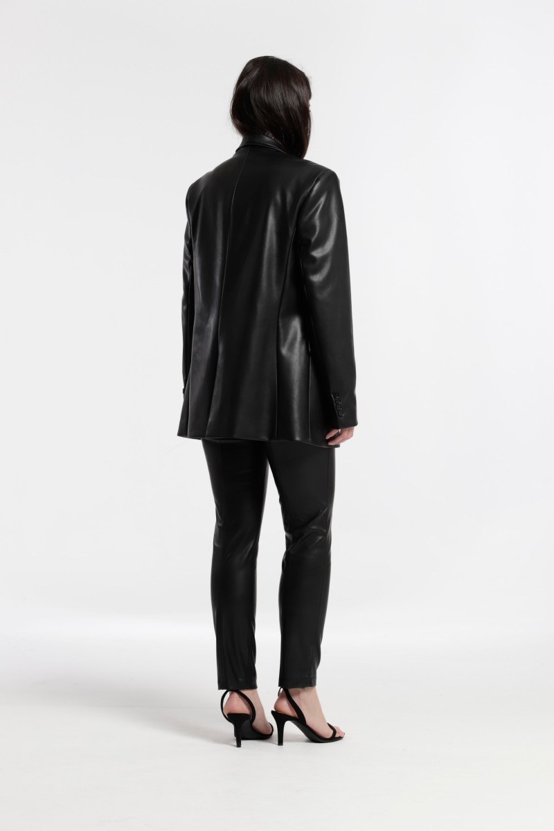 Oky Coky CHAQUETA AMPLIA UN BOTON TEJIDO EFECTO PIEL