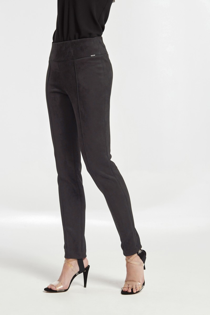 oky coky LEGGING CON NERVIO CORTE EN CADERA ANTELINA STRETCH