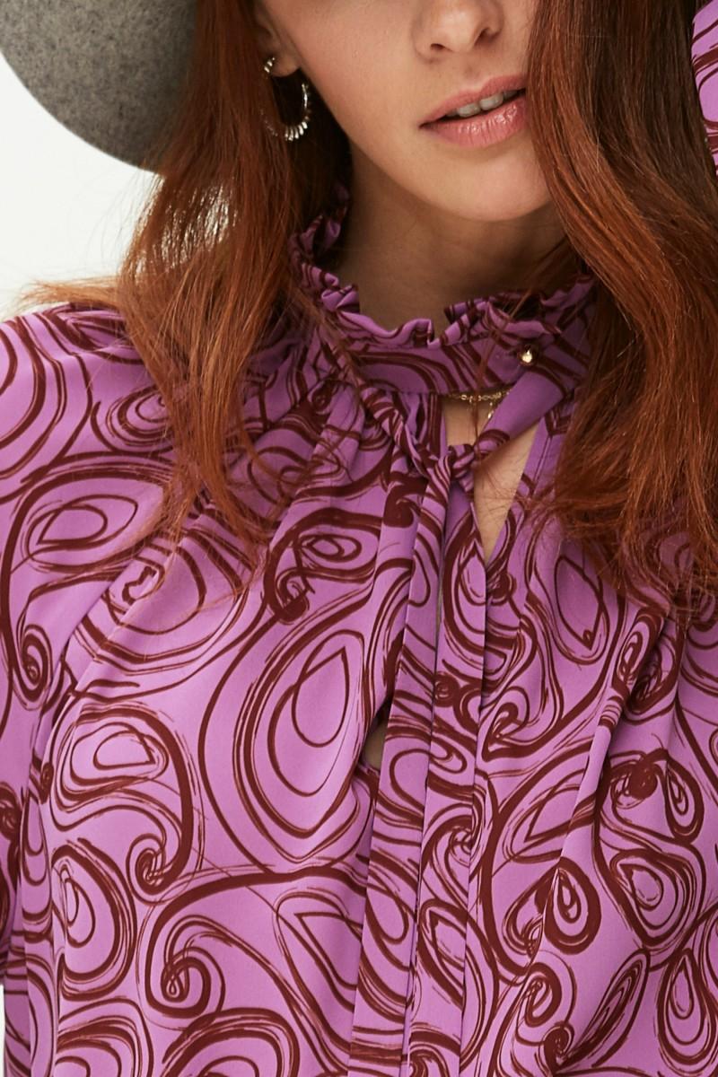 Oky Coky BLUSA CUELLO FRUNCIDO GASA ESTAMPADA