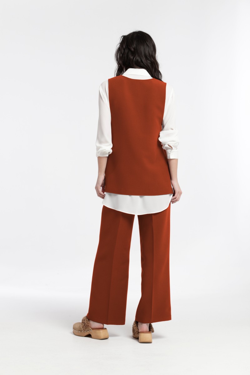 Oky Coky CHALECO ESCOTE PICO BENNY PLANA DOBLE