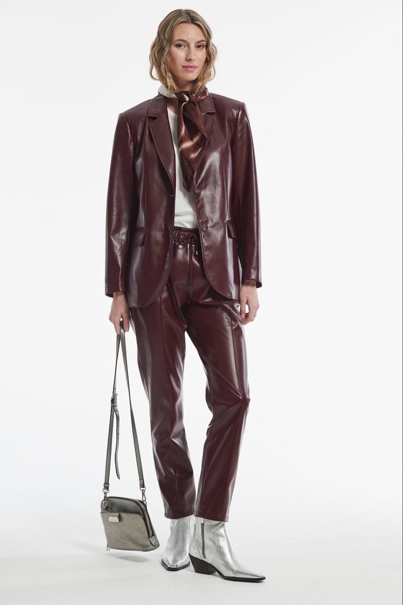 oky coky CHAQUETA OBIOL EFECTO PIEL COLOR