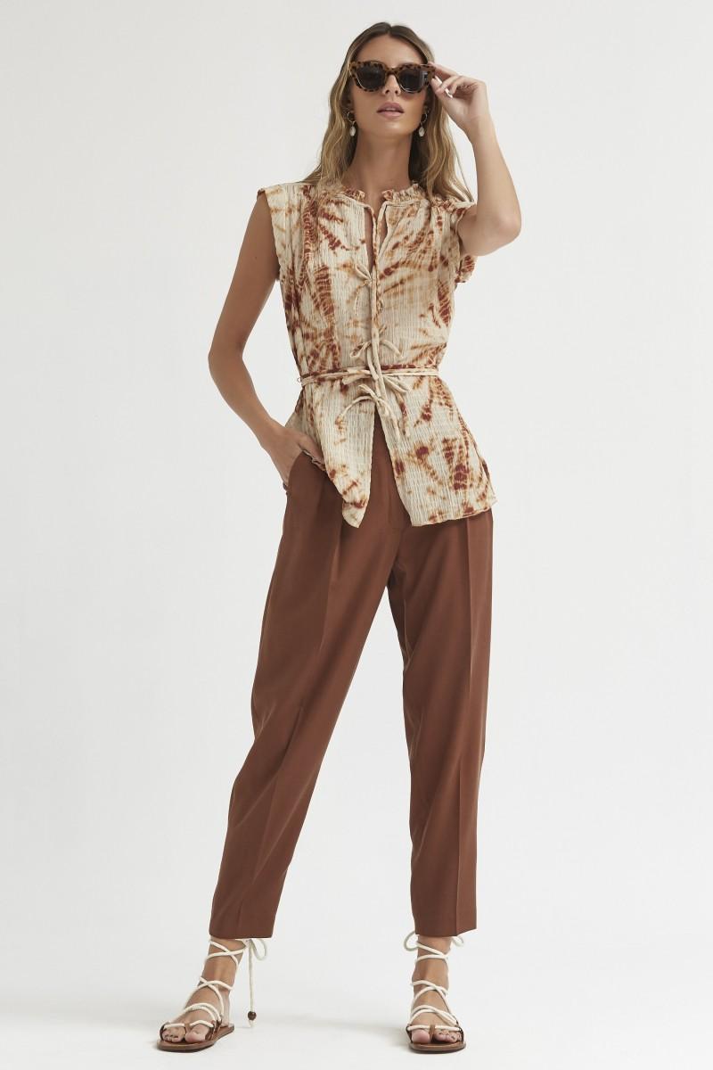 Oky Coky PANTALÓN CON PINZAS SARGA DE LYOCEL