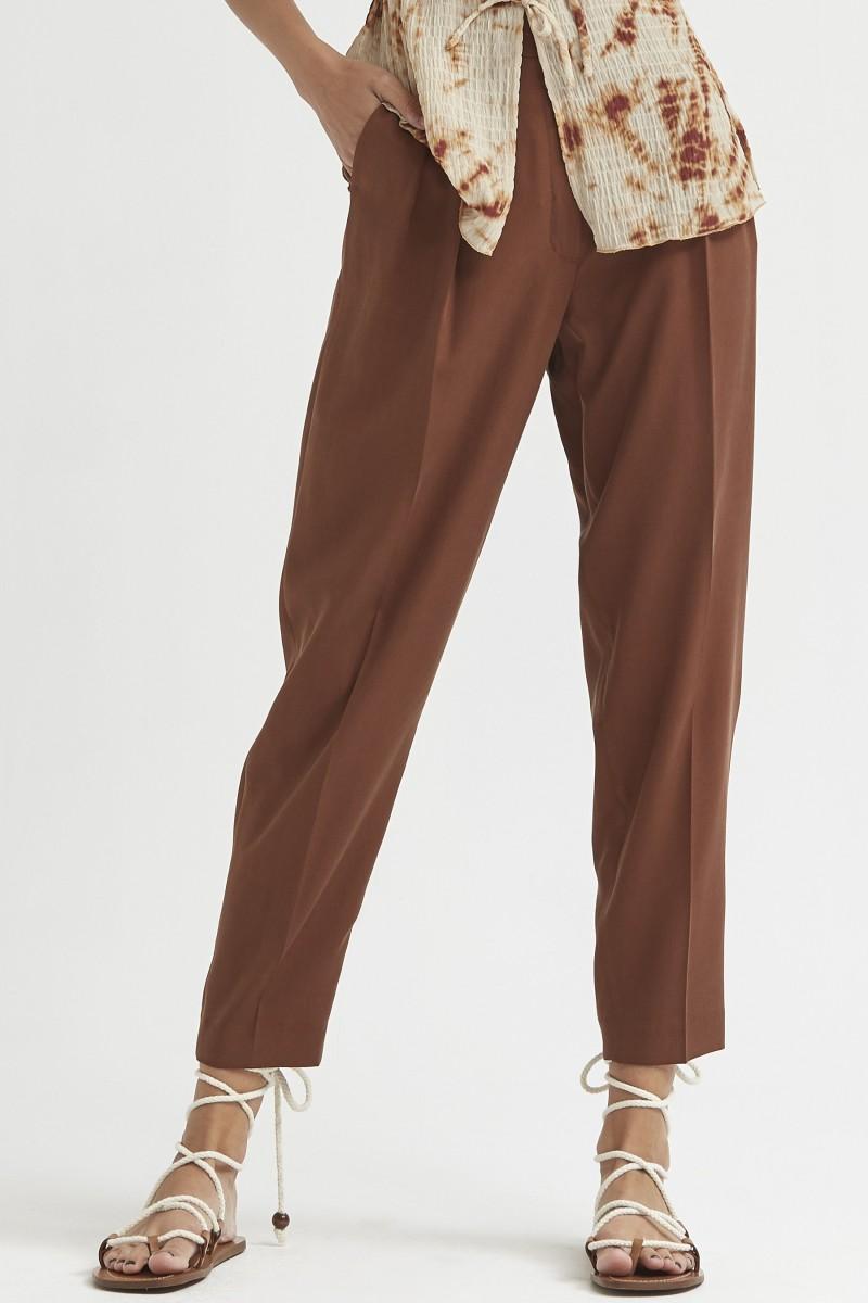 oky coky PANTALÓN CON PINZAS SARGA DE LYOCEL