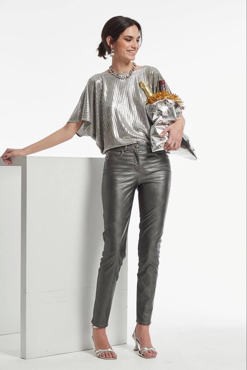 Oky Coky PANTALÓN FRESA EFECTO PIEL LAMINADO METAL