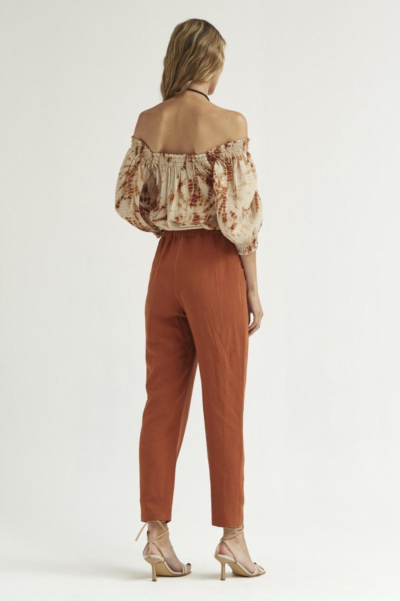 Oky Coky TOP GOMAS ESCOTE TIE DYE CON RELIEVE