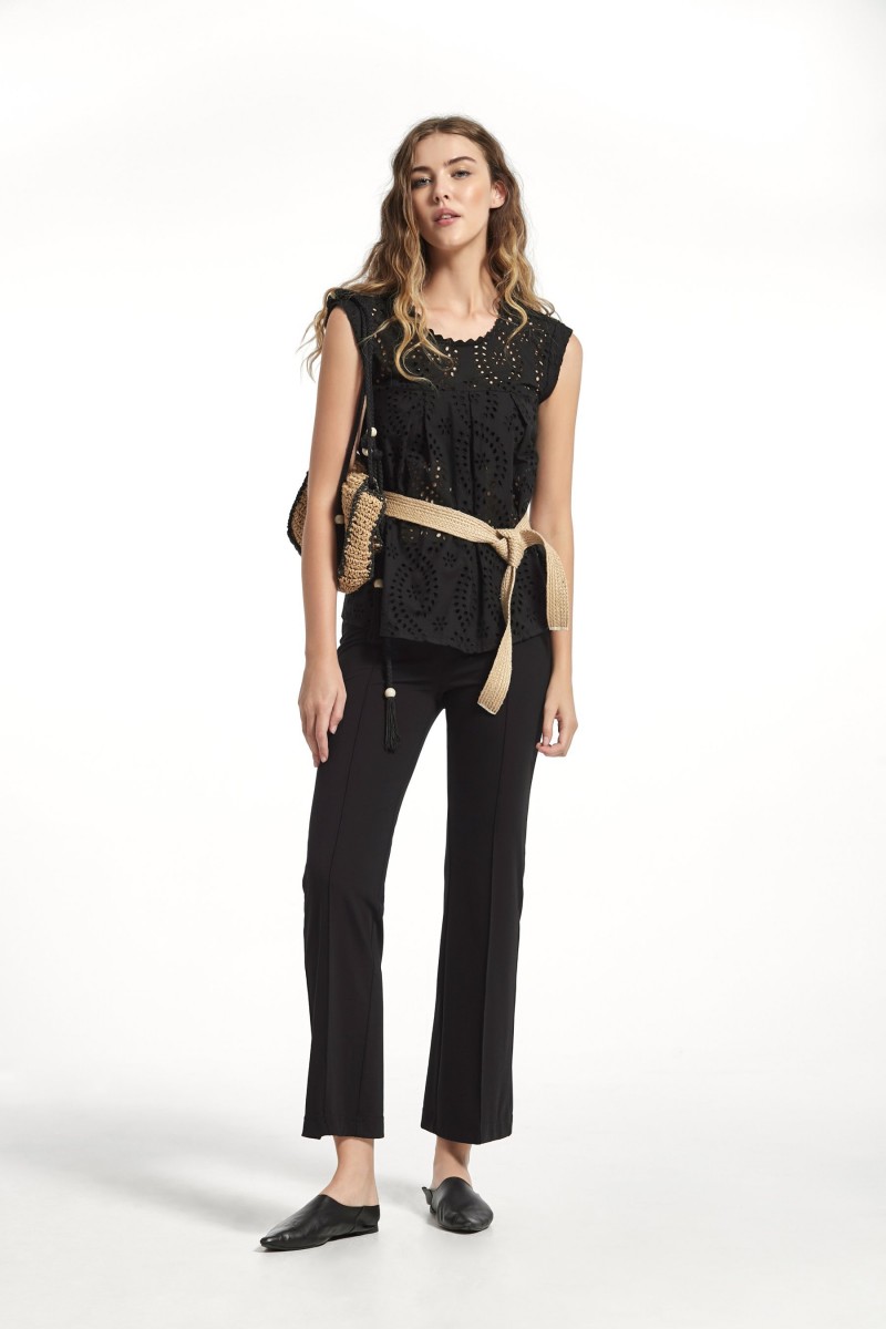 Oky Coky TOP YAREN ALGODON PERFORADO