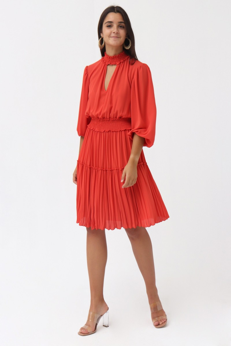 oky coky VESTIDO CORTO DE GASA CON FRUNCES