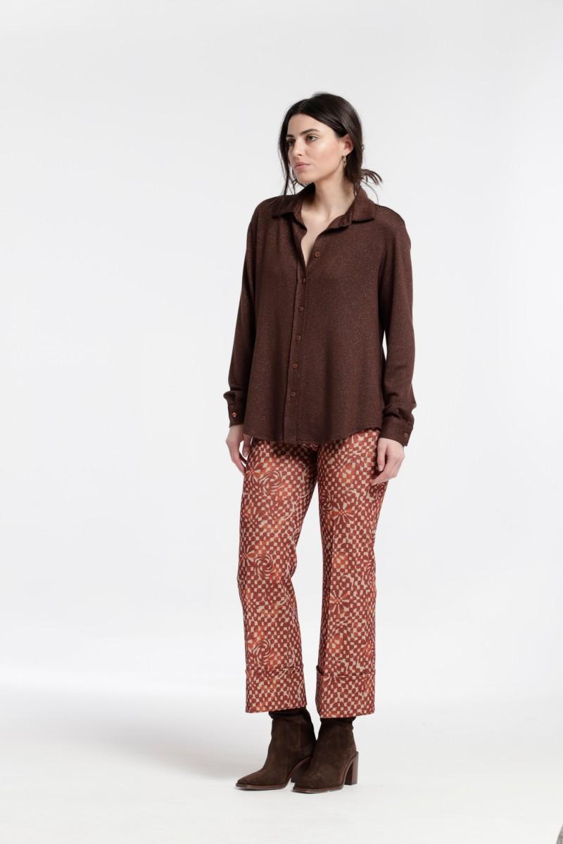 Oky Coky PANTALÓN ACAMPANADO BAJO VUELTA SABAO ESTAMPADO DOBLE CARA