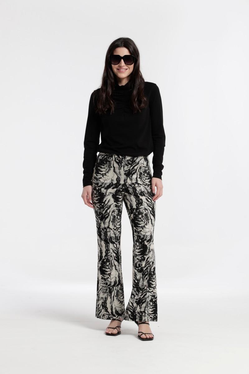 Oky Coky PANTALÓN ACAMPANADO CROPPED HOLLIE PUNTO JACQUARD FLORES