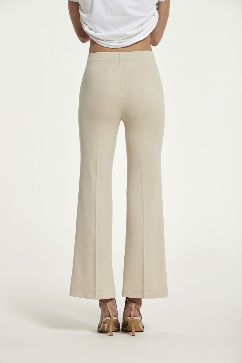 Oky Coky PANTALÓN ACAMPANADO CROPPED HOLLIE PUNTO ROMA