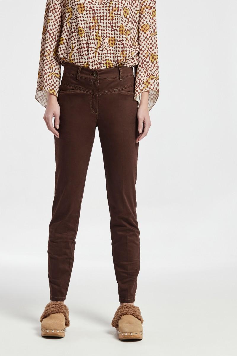 oky coky PANTALÓN AJUSTADO CON CORTES VEGAN ALGODON SATINADO STRETCHT