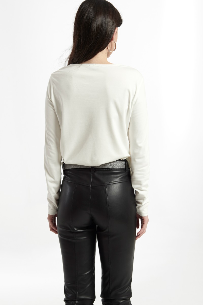 Oky Coky PANTALÓN AJUSTADO CON CORTES VEGAN TEJIDO EFECTO PIEL