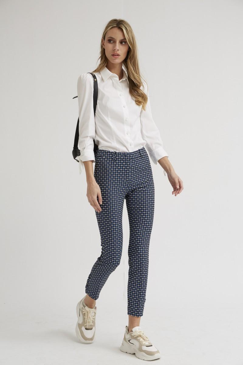 Oky Coky PANTALÓN AJUSTADO VOLANTE BAJO JACQUARD ELÁSTICO