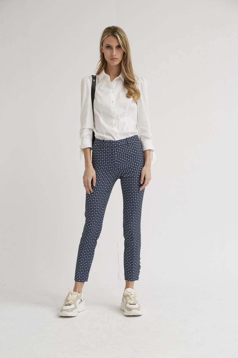 oky coky PANTALÓN AJUSTADO VOLANTE BAJO JACQUARD ELÁSTICO