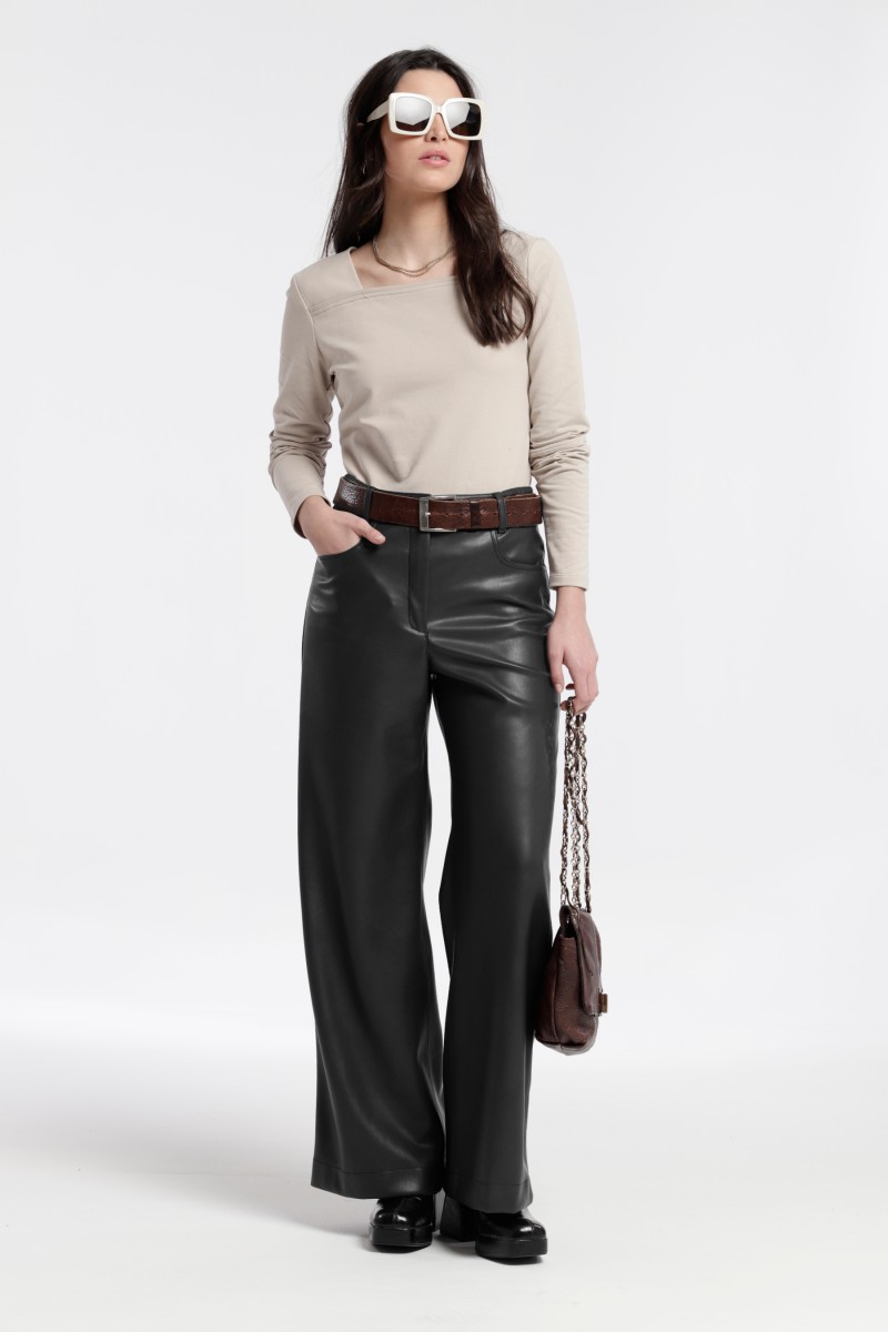 Oky Coky PANTALÓN ANCHO CINCO BOLSILLOS JASOLC TEJIDO EFECTO PIEL