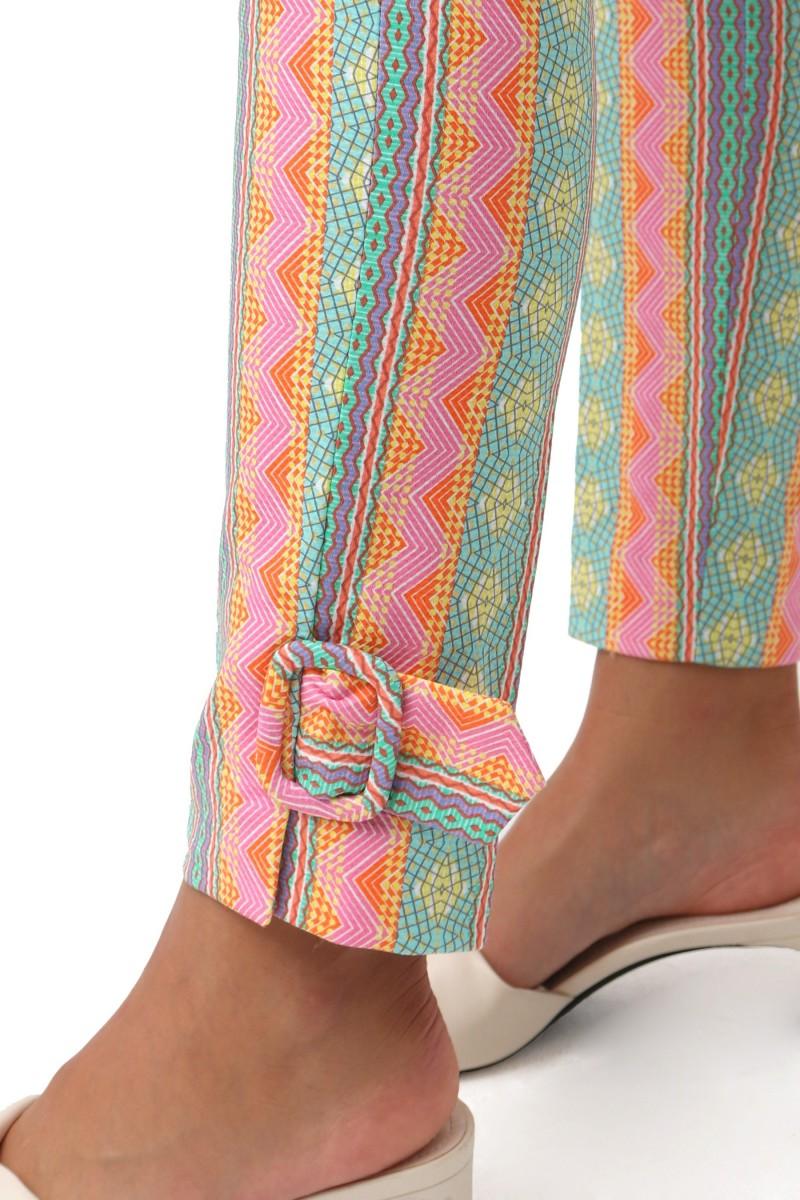 Oky Coky PANTALON TOBILLERO ABERTURAS PIQUÉ ESTAMPADO