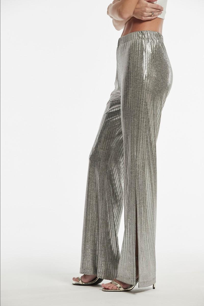 Oky Coky PANTALÓN TORBA PUNTO CANALÉ LAMINADO BRILLO
