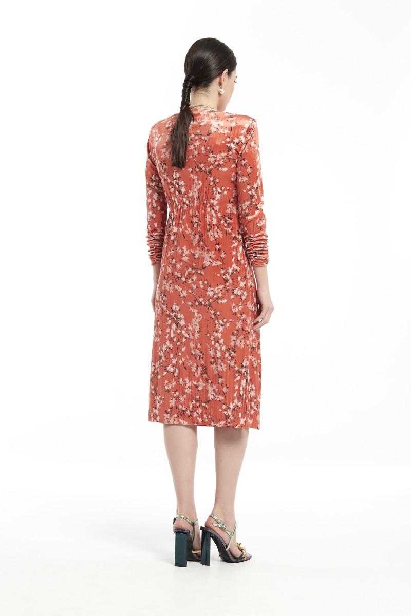 Oky Coky VESTIDO CONTO DETALLE NUDO FRONTAL TERCIOPELO ESTAMPADO