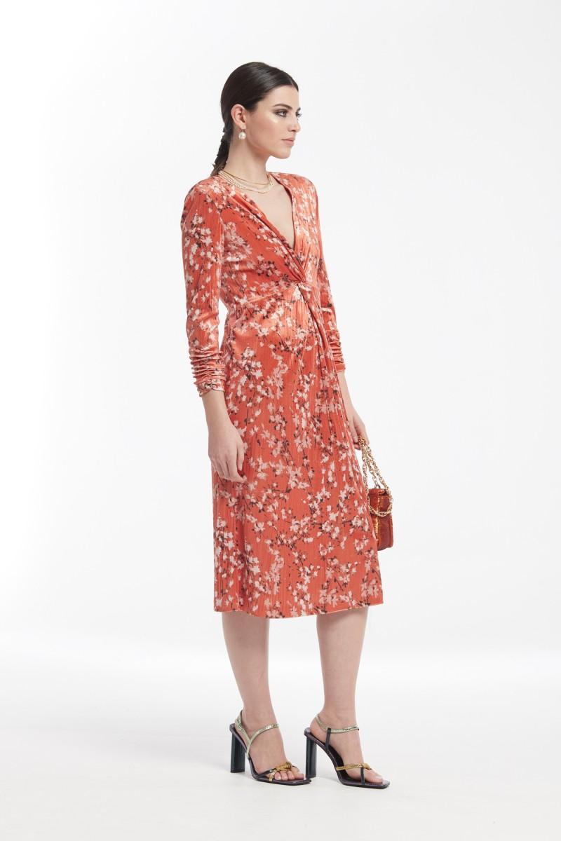 Oky Coky VESTIDO CONTO DETALLE NUDO FRONTAL TERCIOPELO ESTAMPADO