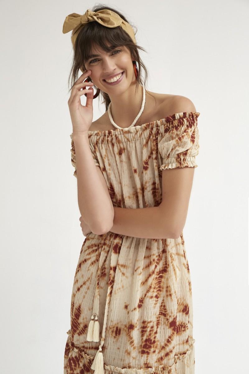 oky coky VESTIDO HOMBROS DESCUBIERTOS TIE DYE CON RELIEVE