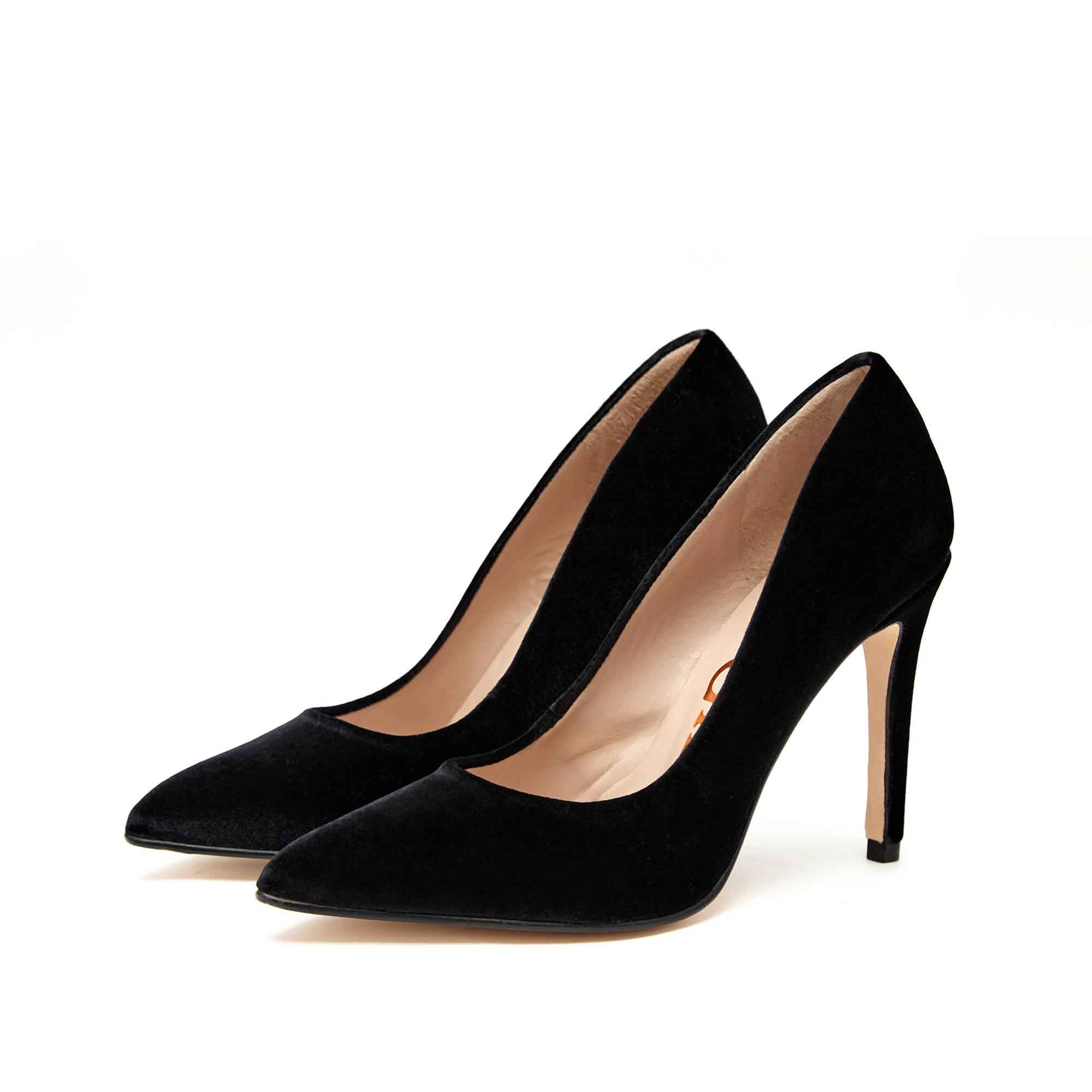 Paco Gil IRIS BLACK SMART VELVET