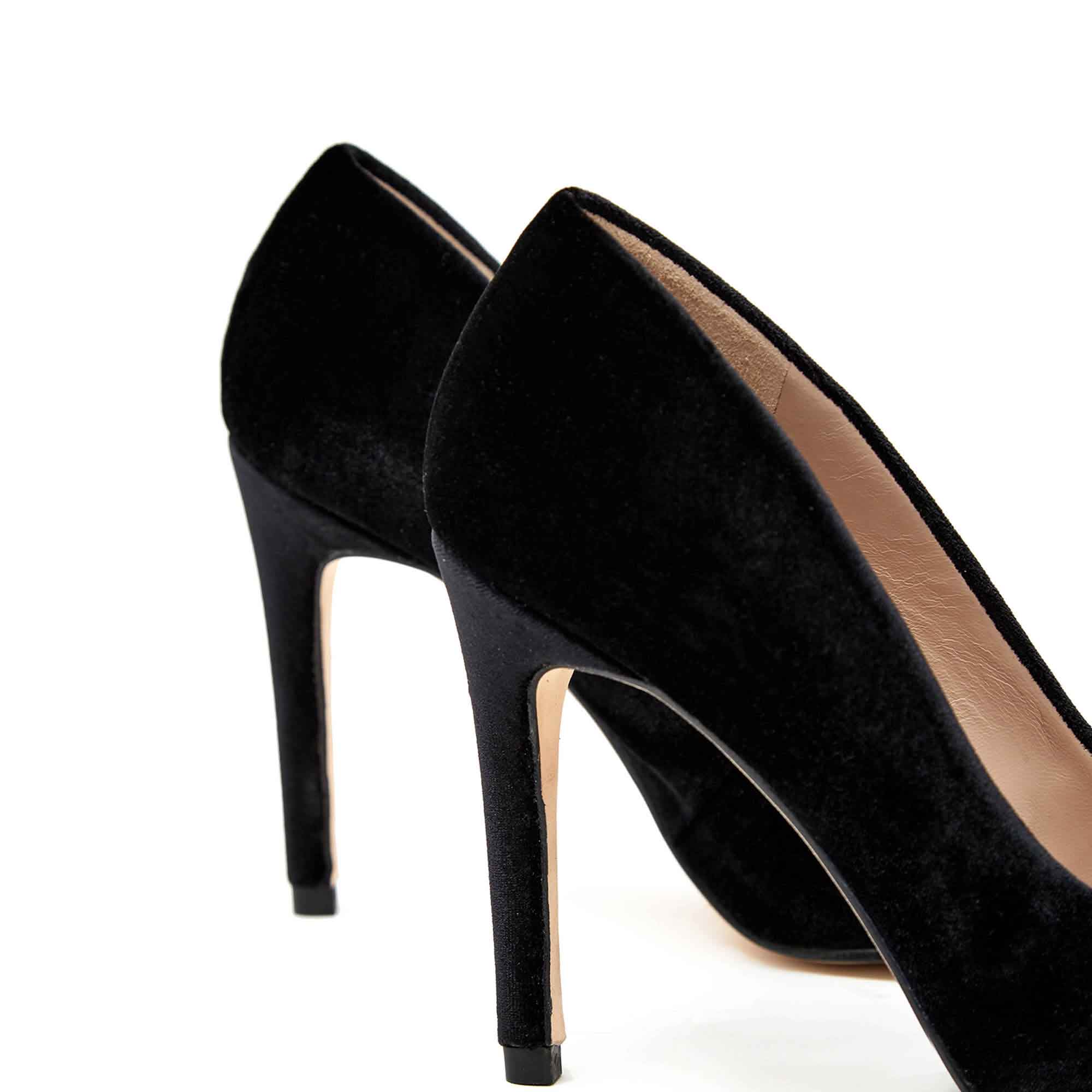 Paco Gil IRIS BLACK SMART VELVET