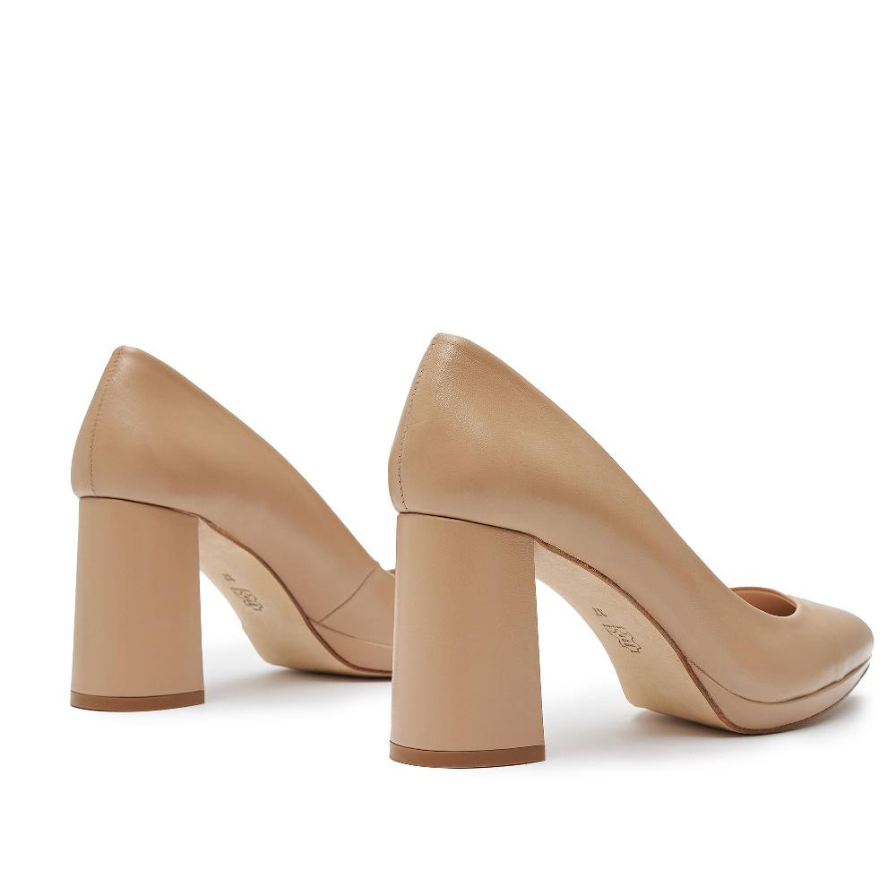 Paco Gil VALERIA NUDE NAPA