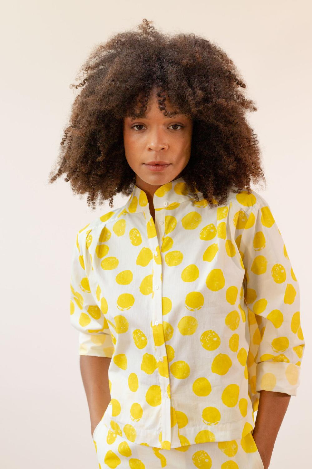 pan Producto Básico Blusa Estampada Topos Amarillos