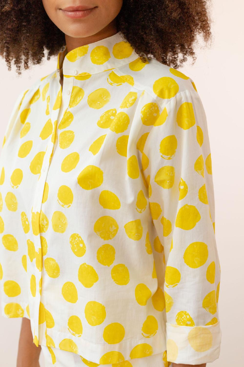 pan Producto Básico Blusa Estampada Topos Amarillos