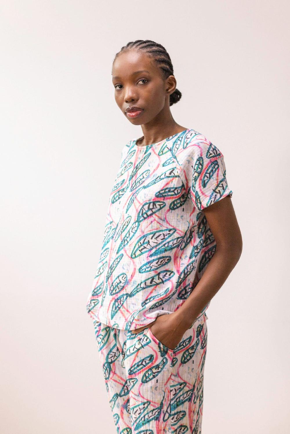 pan producto básico Blusa oversize muselina estampada