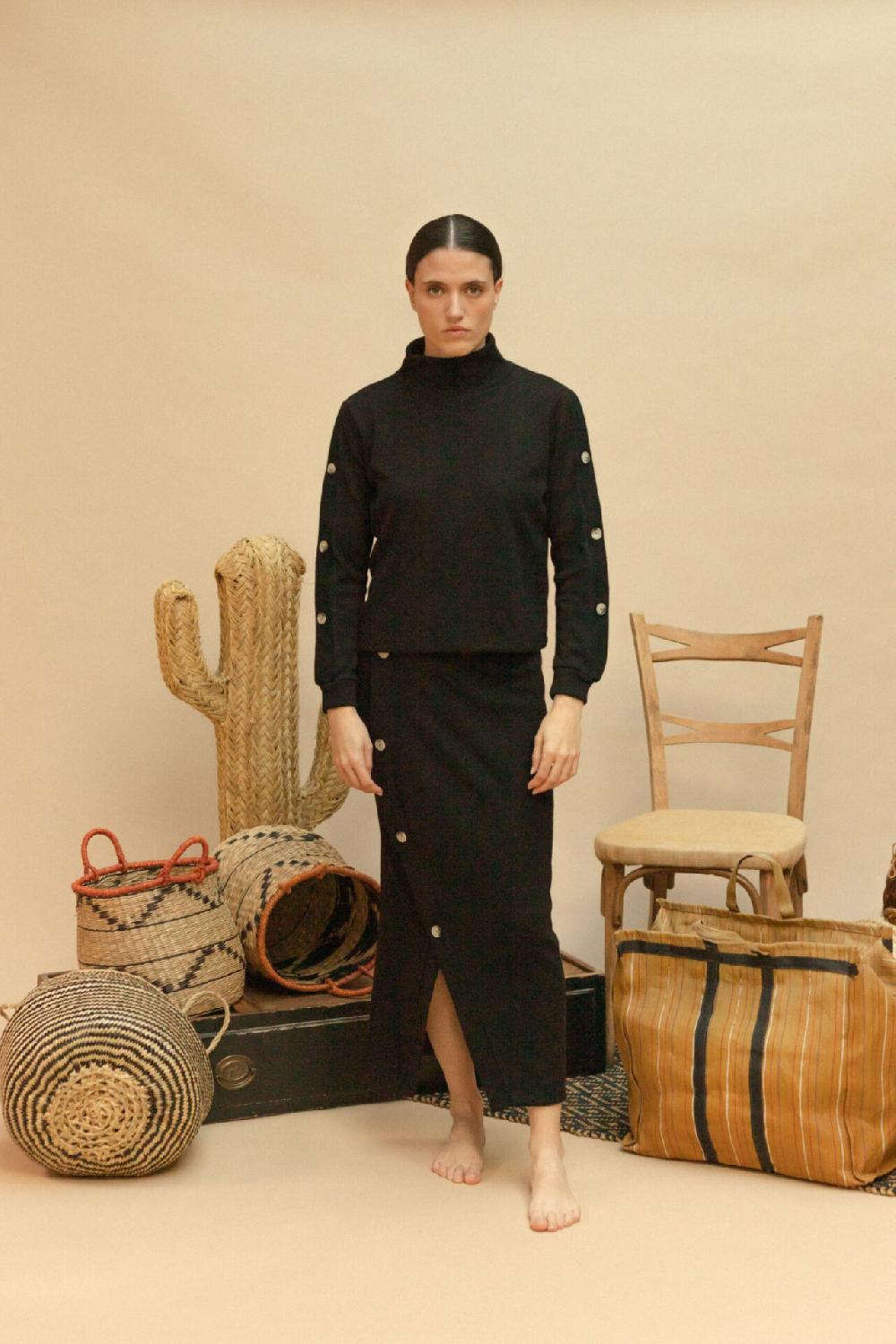 pan producto básico Falda negra de tubo corte diagonal