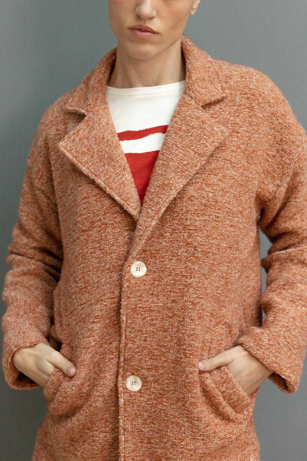 Pan Producto Básico Abrigo Corto Rizado