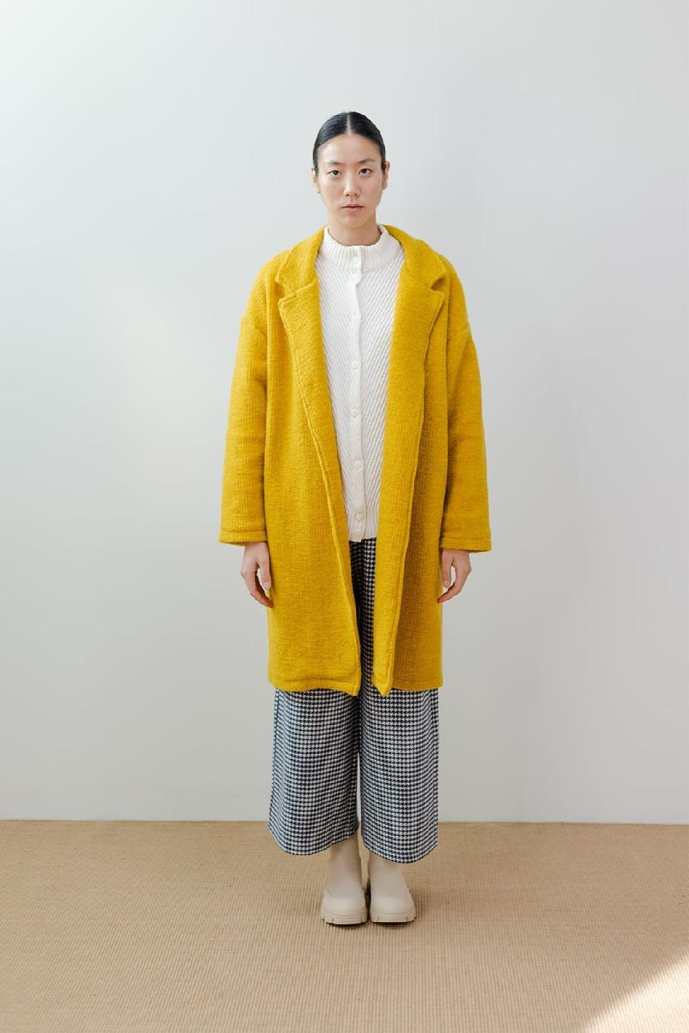 Pan Producto Básico Abrigo Mostaza Ligero