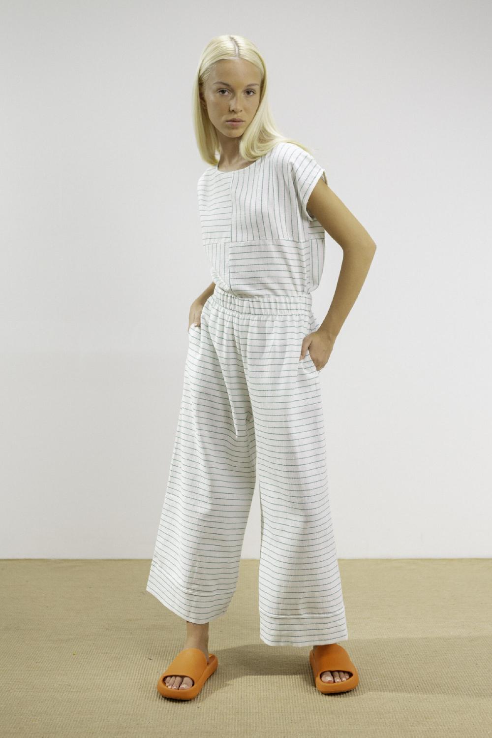 Pan Producto Básico Blusa Blanca Rayas Verdes