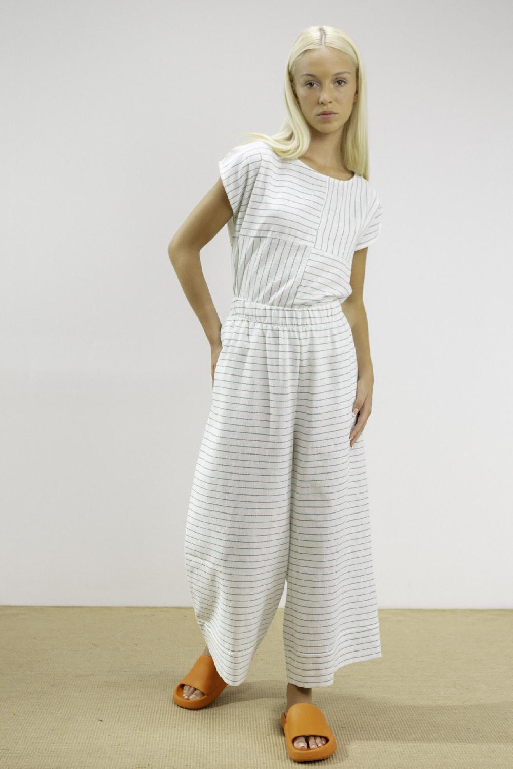 Pan Producto Básico Blusa Blanca Rayas Verdes