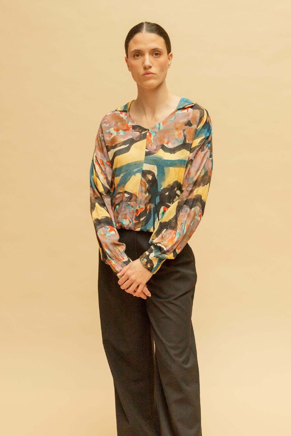 Pan Producto Básico Blusa Estampada Solapas