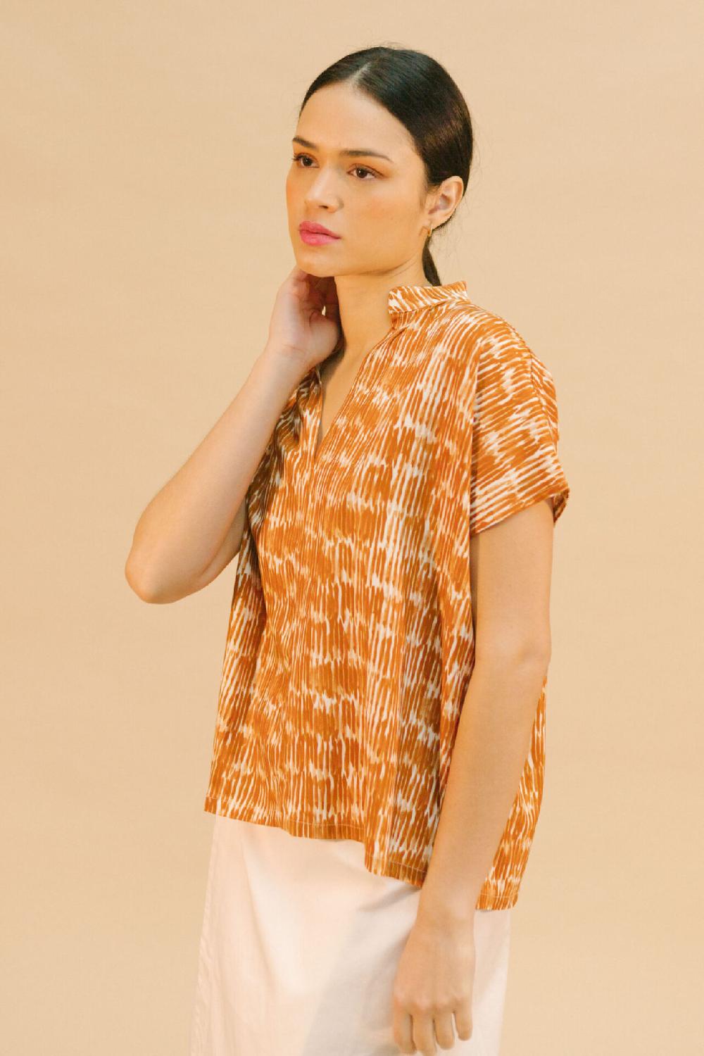 Pan Producto Básico Blusa Fluida Estampado Teja