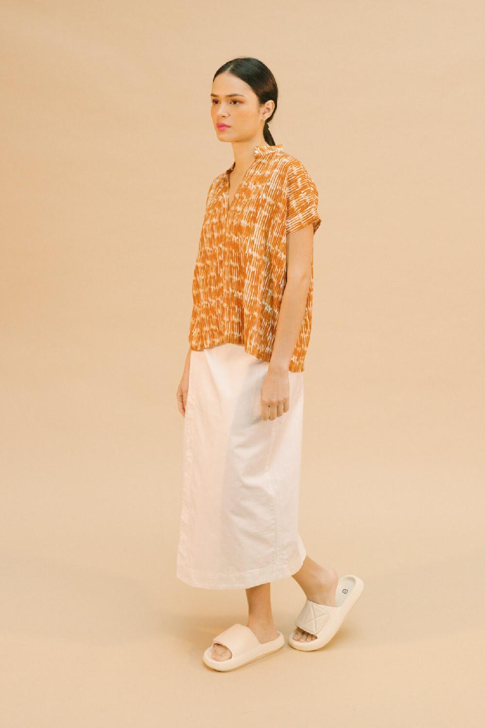 Pan Producto Básico Blusa Fluida Estampado Teja