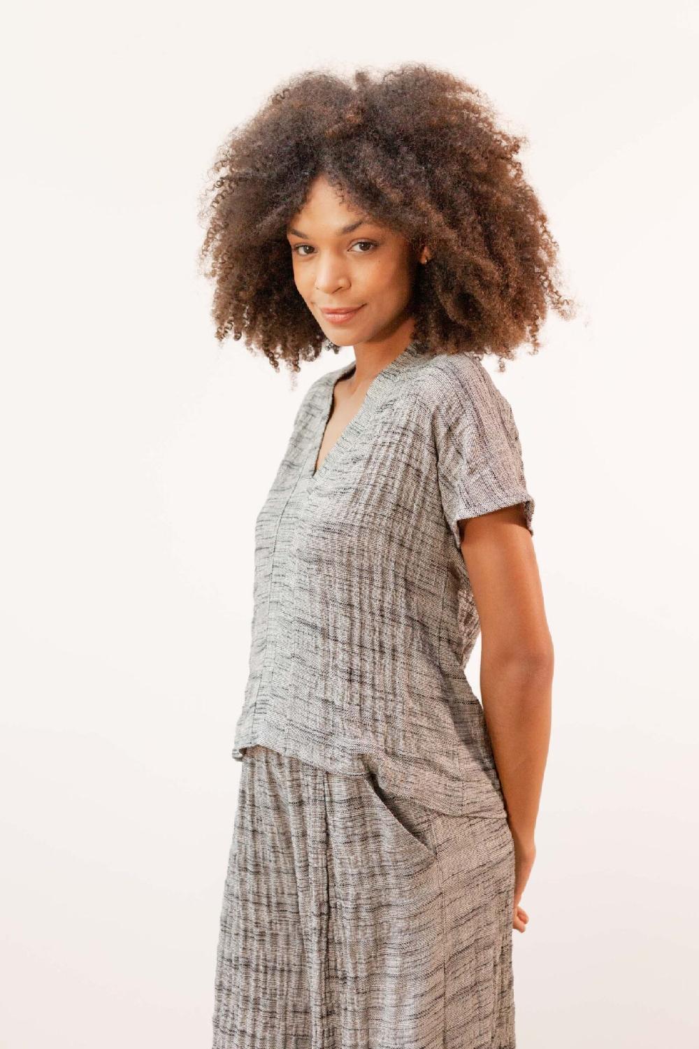 Pan Producto Básico Blusa Jaspeada Negro Y Crudo