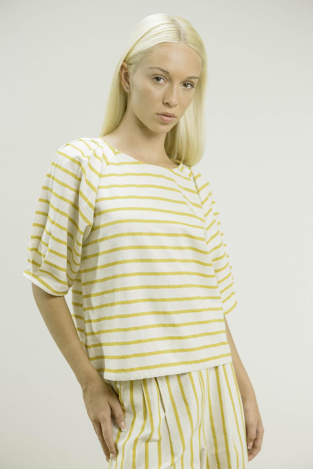 pan producto básico Blusa rayas mostaza