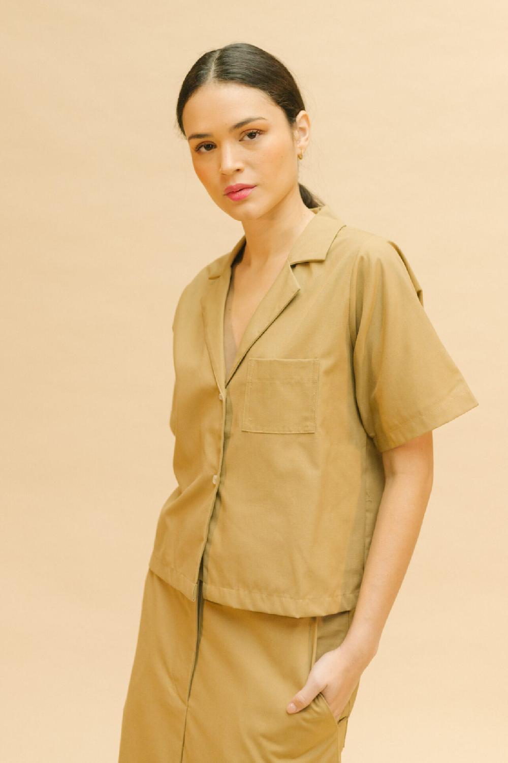 Pan Producto Básico Camisa Corta Camel