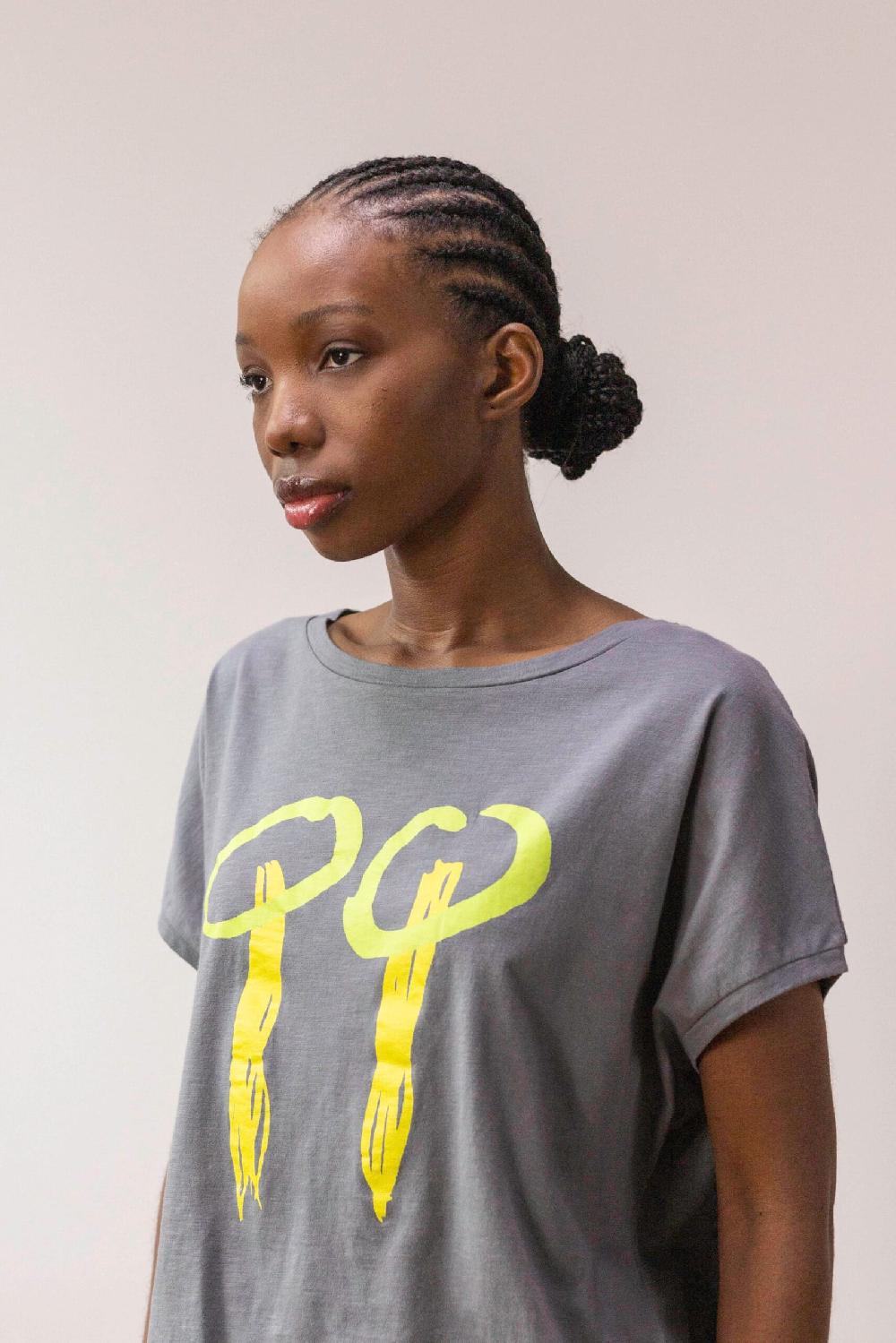 Pan Producto Básico Camiseta Gris Estampada