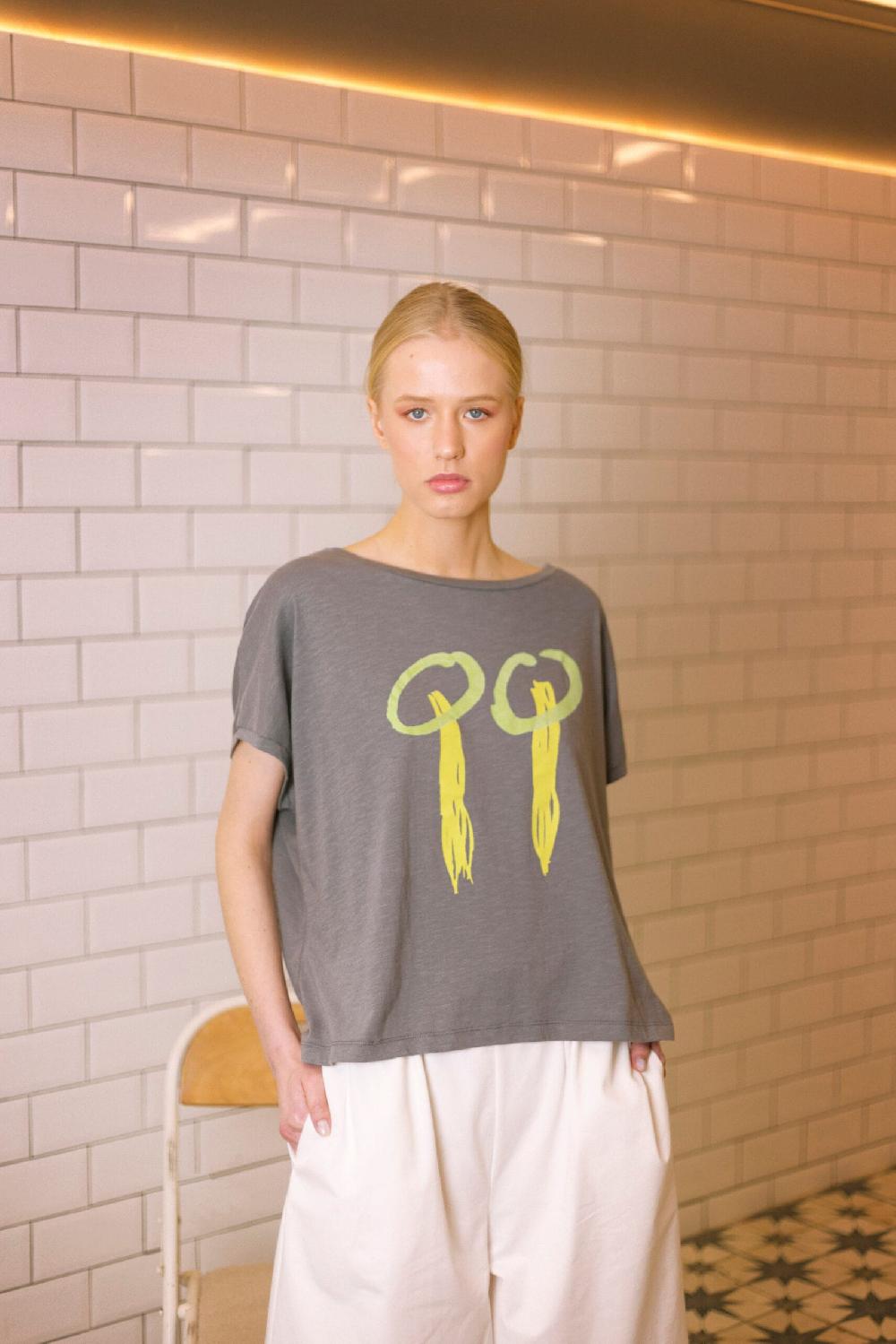 pan producto básico Camiseta gris estampada